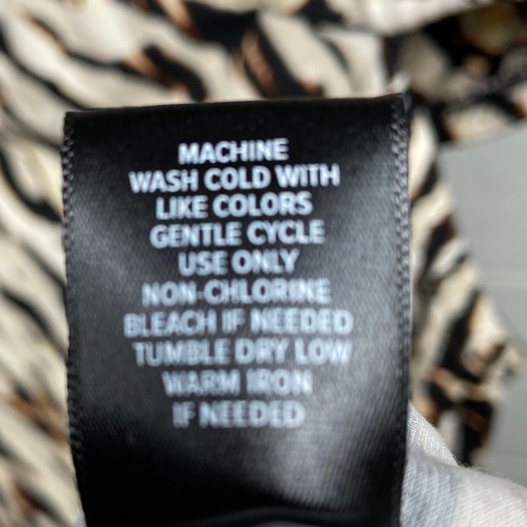 Torrid Maxi Dress Studio Knit Watercolor Zebra Print‎ Long Sleeve Size (0) 12/L - Picture 9 of 9